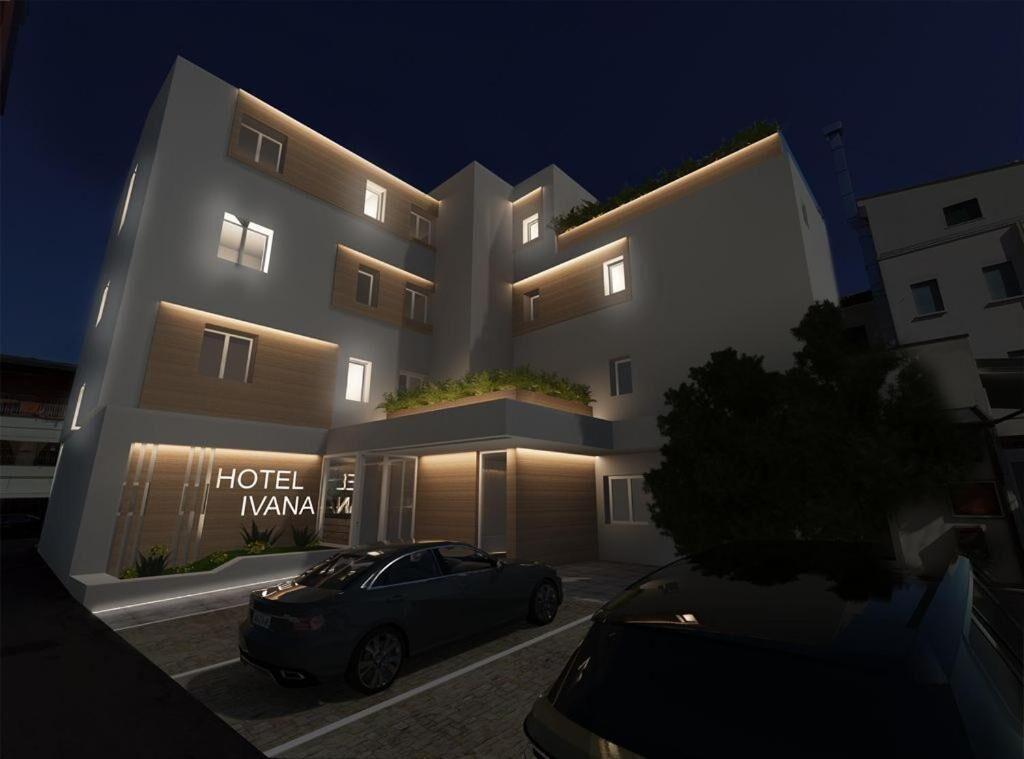 Hotel Ivana 3*
